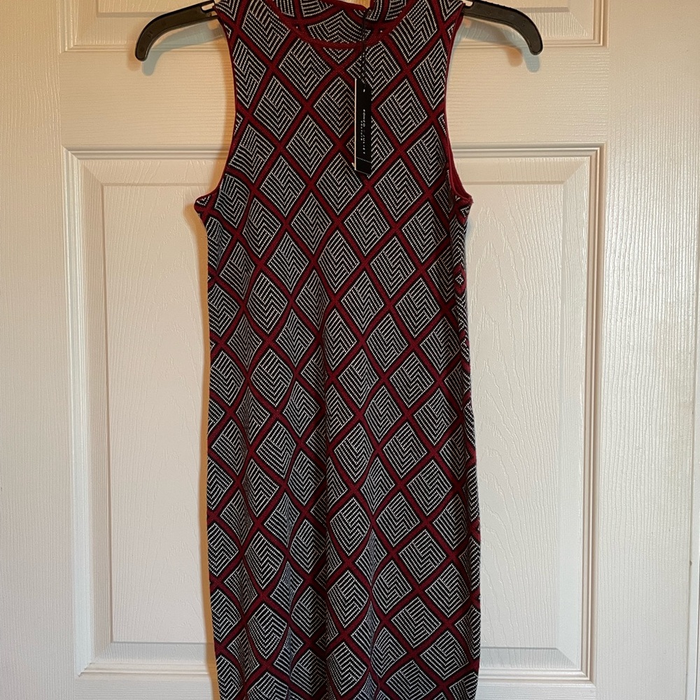 NWT Perfect fall Romeo & Juliet couture dress, beautiful burgundy design